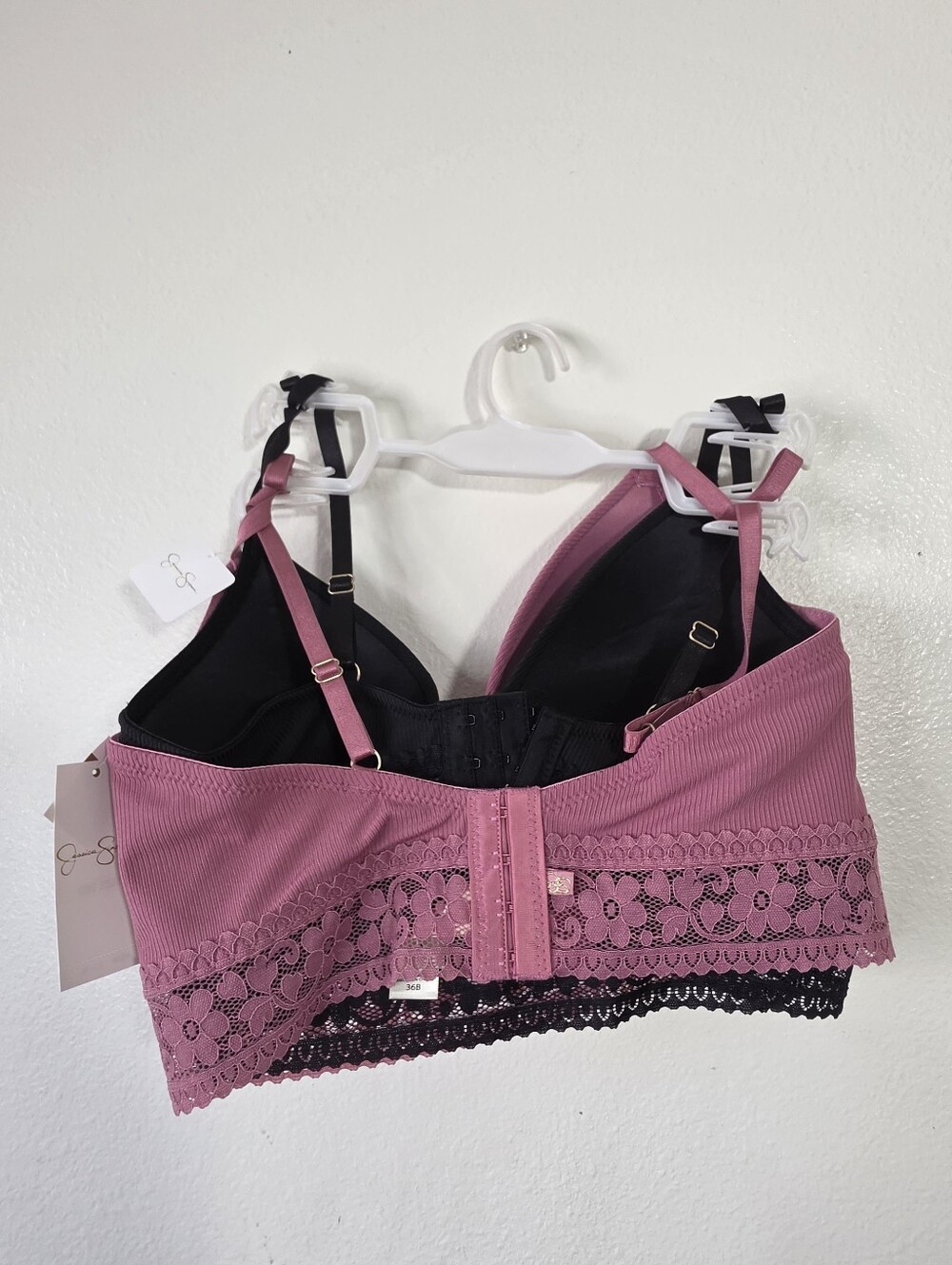 Jessica Simpson 36B Bras - Picture 3 of 3